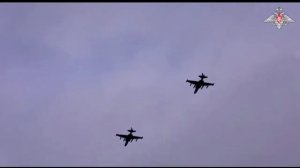 вслепую ПУШКА ЛУПИТ "Песня Красноармейца"