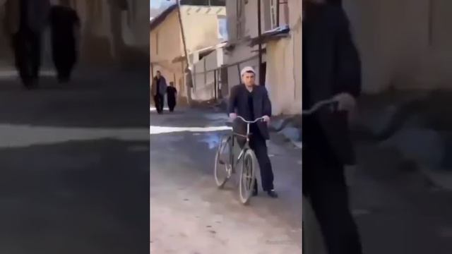 Hamdam Sobirov 20 yoshda (Хамдам Собиров 20 ёшда) смотреть онлайн