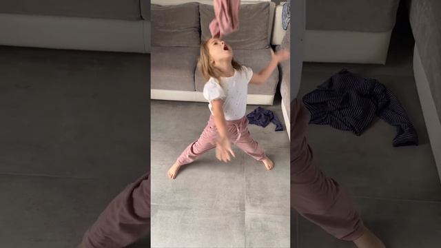 Один день из жизни эксперта, в сторис постоянно дарю подарки. смотреть онлайн