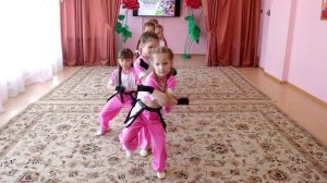 "Мы танцуем хип хоп!", МБДОУ18,  г. Курск,  хореограф Волобуева Н.Ф