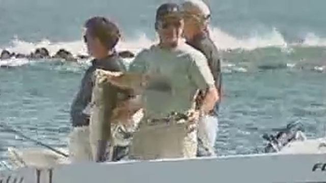 Fahrenheit 9/11 Vacation President Scene смотреть онлайн