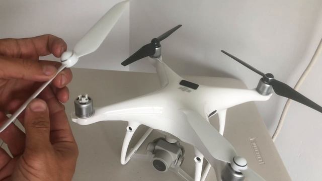 Tight Props? How to install Silver Side DJI Phantom 4 Pro V2.0 94552 Low Noise Prop on P4P V1.0 смотреть онлайн