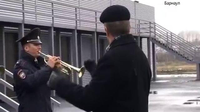 Обучиться гребле на байдарках или зимнему плаванию теперь можно в новом спортивном комплексе смотреть онлайн
