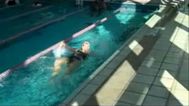 Tracy goes for the Gold! смотреть онлайн