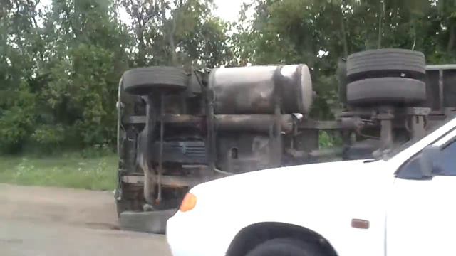 Фура на боку.новрязанское шоссе.область смотреть онлайн