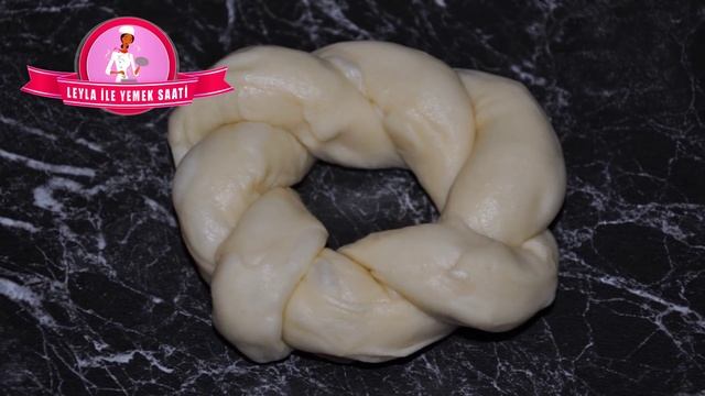 Paskalya Çöreği Tarifi – Ostergebäck – Osterzopf – Hefezopf - Leyla ile Yemek Saati смотреть онлайн