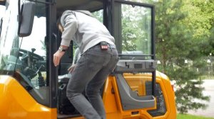 Новый фронтальный погрузчик за 1,3 млн!!! Обзор компактного фронтального погрузчика из Китая.