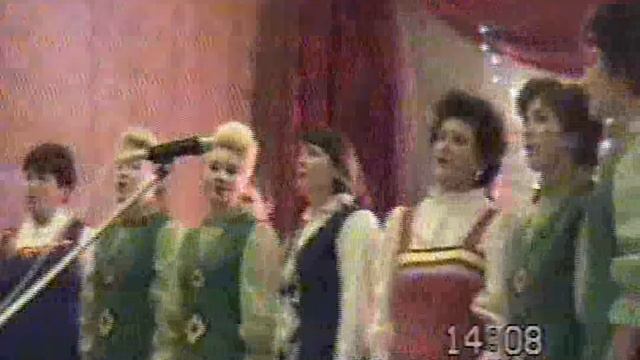 "В этой деревне огни не погашены" смотреть онлайн