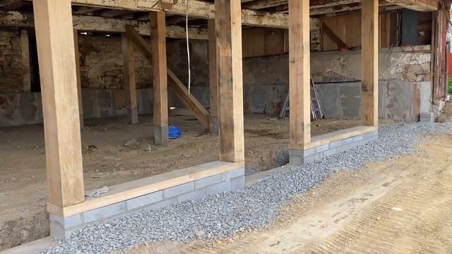 Episode 29: The Footer leads to The New Front Wall 😍 in our 1870's Bank Barn. смотреть онлайн
