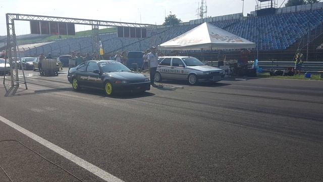 Honda Civic vs. Fiat Tipo 2.0 Turbo 4x4 смотреть онлайн