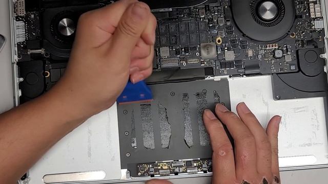 15" inch MacBook Pro A1398 Mid 2015 Battery Replacement Repair смотреть онлайн