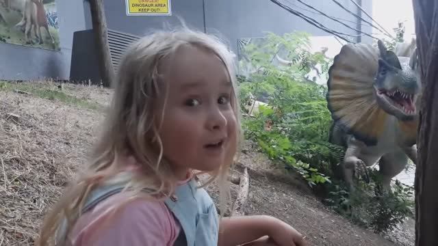 Палеонтолог в Анапском динопарке смотреть онлайн