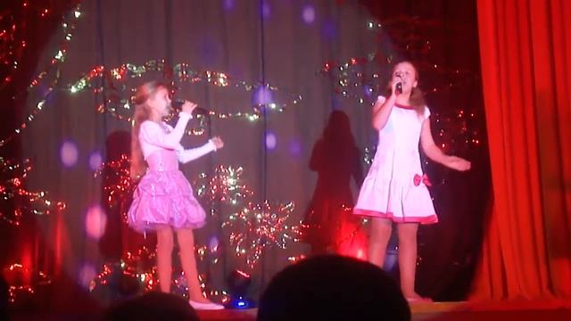 Суетина Алиса и Диана Минакова. Санта Лючия (Santa Lucia).