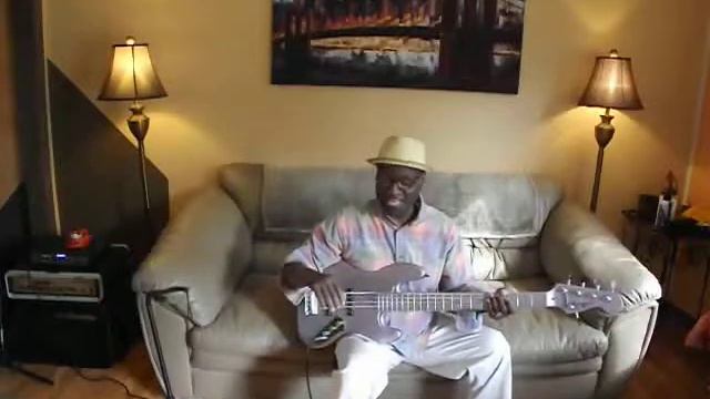 JAZZ BASS 5 STRING HOBO BASS ORCHID DEMO смотреть онлайн