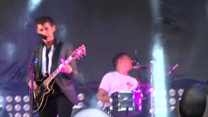 Arctic Monkeys - Dancing Shoes @ Субботник | Фестиваль | 2013