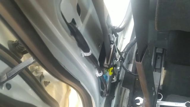 Перекупский ремонт ремня безопасности Nissan Rogue смотреть онлайн