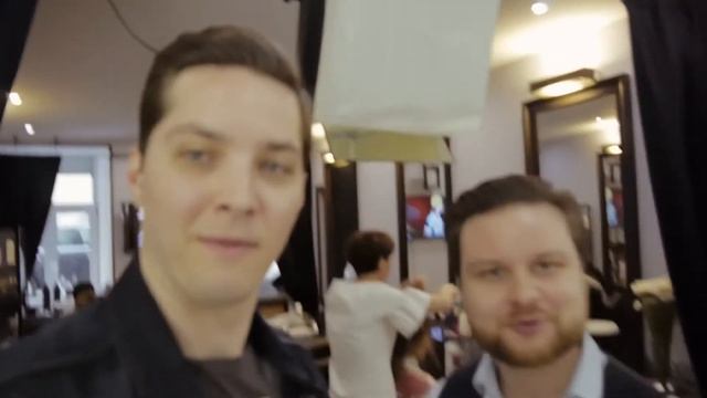 Снаряжение камеры для блога в Милане. Стрижка у Андрея Дрязгова. смотреть онлайн