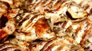 Такой карась в сметане обязательно понравится всем.