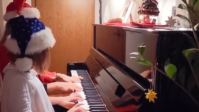 Новогодняя песенка/маленькой ёлочке/kleiner Tannenbaum смотреть онлайн