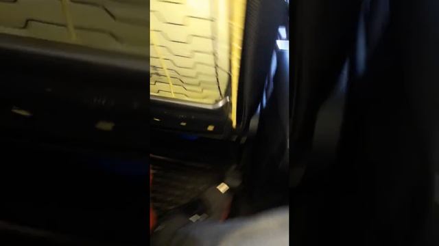 Один из минусов киа сид. Скрип сидения.Легко устранить!!! смотреть онлайн