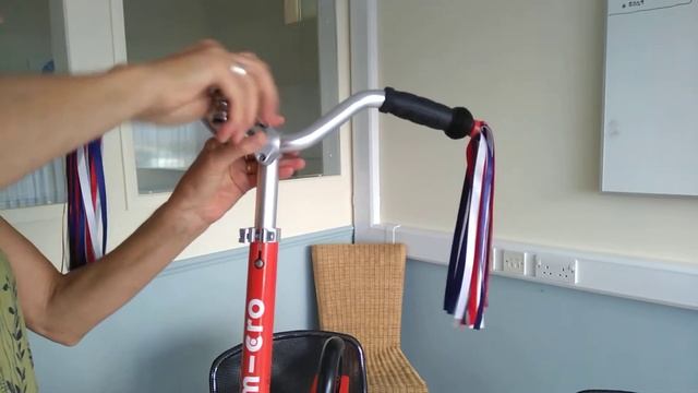 How to fit the handlebars on a Micro Cruiser scooter смотреть онлайн