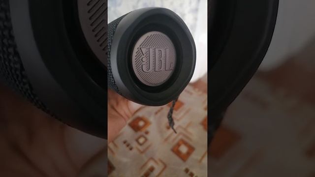 Jbl flip 5 bass test 100% volume. смотреть онлайн