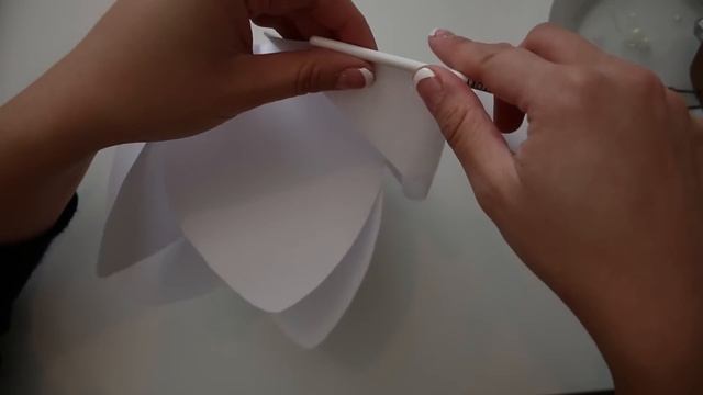 Creating a Paper Flower Backdrop: Flower 1 смотреть онлайн