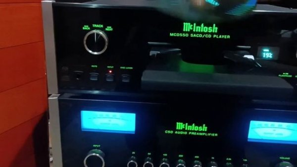 Mcintosh MCD 550. видео работы.