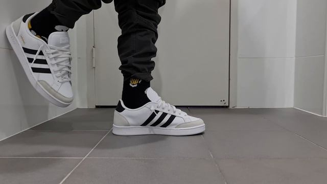 Adidas Grand Court SE SHOES Cloud White Core Black Orbit Grey On Feet смотреть онлайн