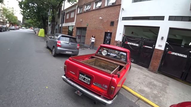Обзор авто Fiat125 PickUP #наулицахАргентины смотреть онлайн