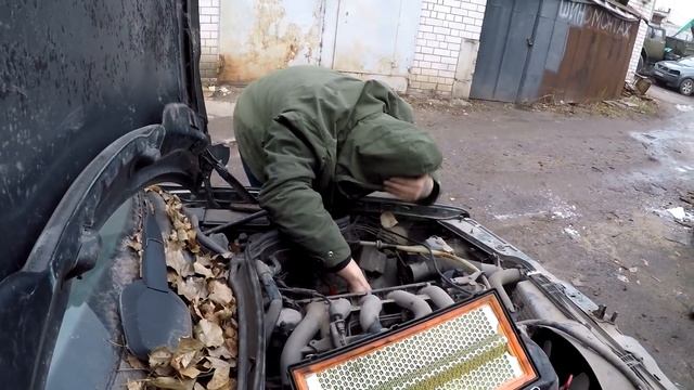 ОЖИВЛЕНИЕ УТОПЛЕННИКА!!! КУПИЛИ СТАРЫЙ УГНАНЫЙ!! ДИЗЕЛЬНЫЙ МЕРСЕДЕС W124!!! ОТВАЛИЛОСЬ КОЛЕСО!!! смотреть онлайн