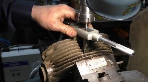 Головка мотоцикла Урал. Восстановление резьбы под свечу.