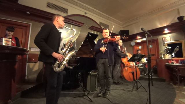 Джем-сэшн в Эллингтон Холле Джазовой филармонии. Ведущий - Николай Сизов (фортепиано). смотреть онлайн