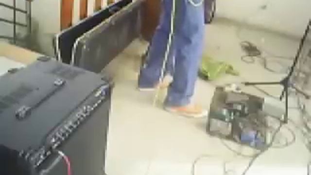 Pez Gurami Hock Fuzz Bass смотреть онлайн