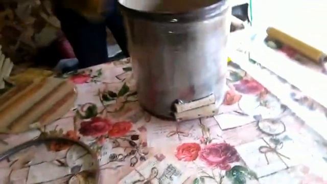 ДЕЛАЕМ ЛОВУШКУ ПОД ДИКИЙ МЕД-ловушка для бродячего роя пчел смотреть онлайн