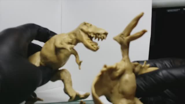 Лепка из пластилина. Как лепить динозавра. Лепка динозавра птеродактиль. Уроки лепки. смотреть онлайн