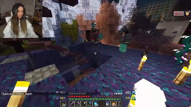 Sykkuno “accidentally” set Rae’s House on Fire | OTV Minecraft server смотреть онлайн
