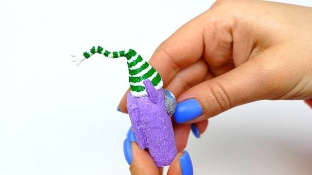 AMONG US ВСЕ ВИДЫ Новогодние Скины? КТО ПРЕДАТЕЛЬ? ЛАЙФХАК как Сделать Амонг Ас смотреть онлайн