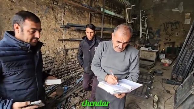 Buying doors and windows for the winter house of Majid nomadic family смотреть онлайн