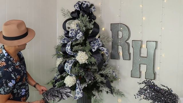 How To Decorate A Christmas Tree Step By Step In Blue And White / GLAM CHRISTMAS TREE DECORATIONS смотреть онлайн