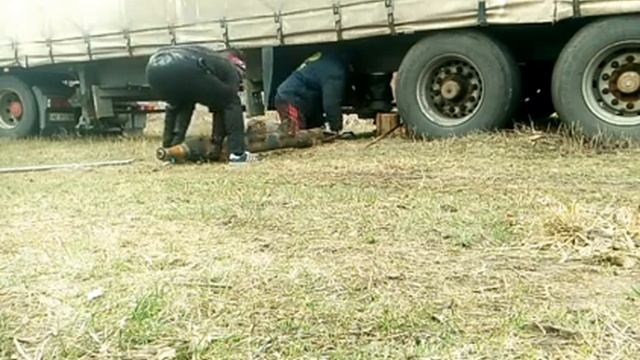 Привезли с ремонта и поставили ось на полуприцеп(ось саф)24 марта 2019 г. смотреть онлайн