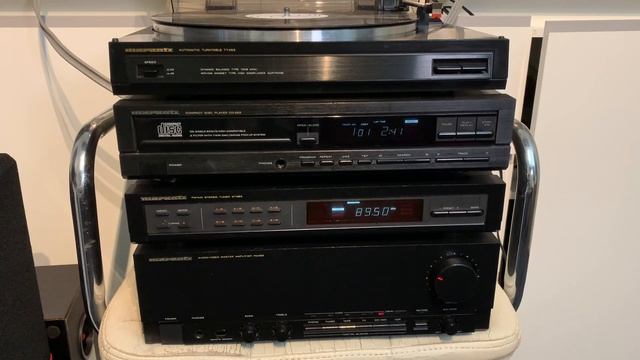 Marantz PM-493,Marantz TT493,Marantz CD-583,Marantz ST-583 - A Look Inside + Audio Test