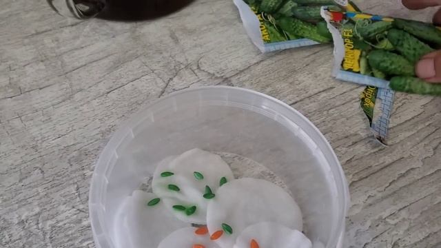 Убрались на огороде ! Будем покупать рассаду смотреть онлайн