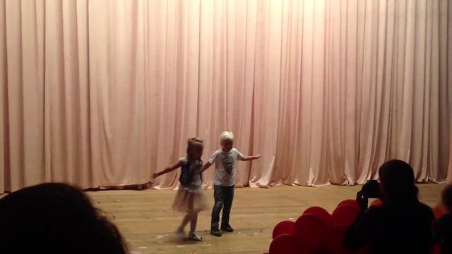 Алиса и Петя Шоу Талантов 2015 Евпатория смотреть онлайн