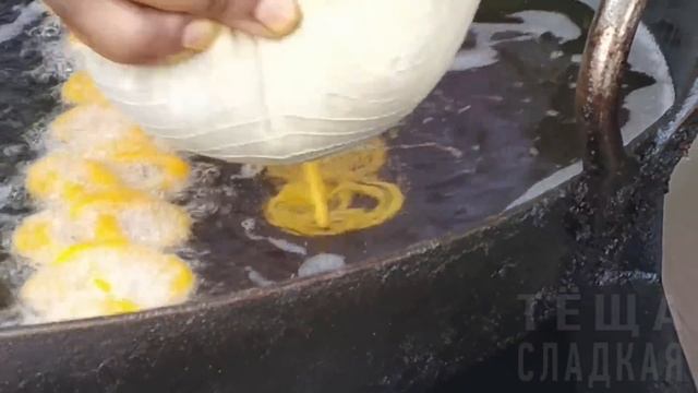 МАМИНА ПОДРУГА узнав про СТОЯК примчалась БЫСТРЕЕ ВЕТРА // истории из жизни. Теща Сладкая смотреть онлайн