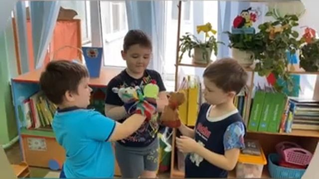 Ежегодно 27 марта все работники театров отмечают Всемирный день театра! смотреть онлайн