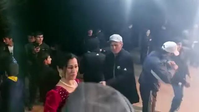 Ана Базми Туёна бо Парвинаи Хуросони Суруди Мухабат туй дар Ховалинг смотреть онлайн