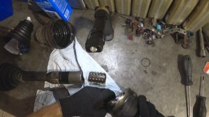 Замена внутреннего пыльника правого привода Volvo XC90