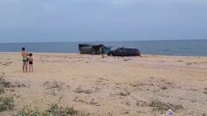 Кадиллак эскалейд 400 л.с. застрял в песке,никто не мог вытащить,трактор не справляется!