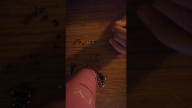 плетём Ёлку из бисера смотреть онлайн